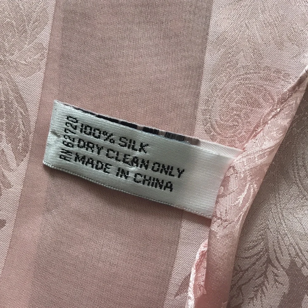 Oscar de la Renta light pink paisley print silk rectangular scarf